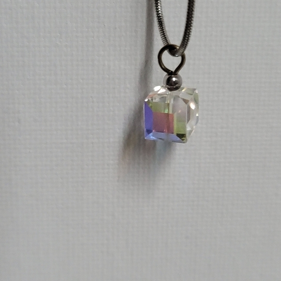 Sterling silver snake chain necklace with prism cube charm - Picture 10 of 12